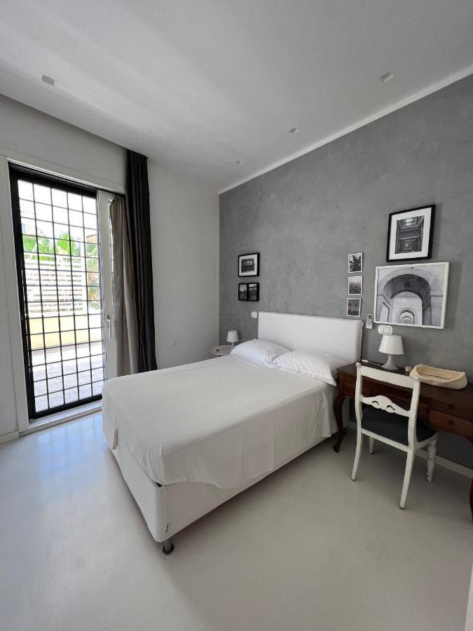 Rome, Beautiful Apartment In A Vintage Building Lido di Ostia Exterior foto