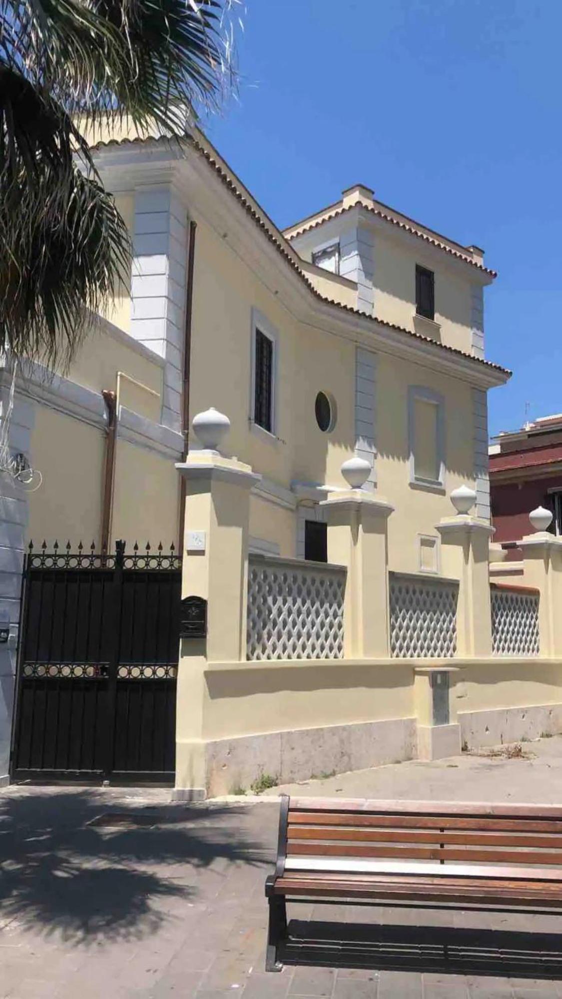 Rome, Beautiful Apartment In A Vintage Building Lido di Ostia Exterior foto